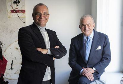 El historiador José Ángel Rodríguez y el empresario Gustavo Cisneros, este viernes en Madrid.