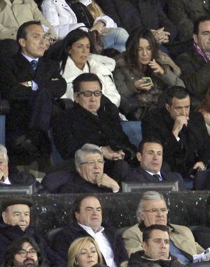Enrique Cerezo y Amadeo Salvo, presidentes de Atlético y Valencia, Peter Lim y el representante de jugadores Jorge Mendes