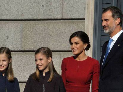 La princesa Leonor, la infanta Sofia y los reyes Letizia y Felipe, el pasado diciembre en Madrid. / CORDON PRESS