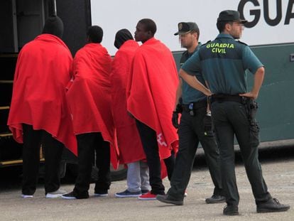 Inmigrantes rescatados este fin de semana en aguas del Estrecho de Gibraltar. 