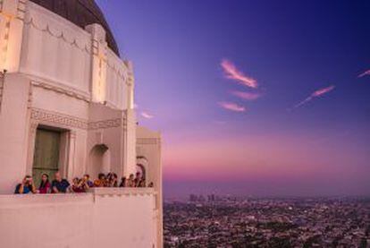 Turistas en el Observatorio Griffith, en Los Ángeles.