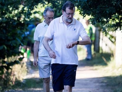 El presidente del Gobierno Mariano Rajoy realiza una ruta del r&iacute;o Umia en el comienzo de sus vacaciones de verano. 