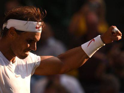 Nadal celebra su triunfo contra Vesely, este lunes en Wimbledon.