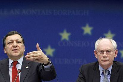 José Manuel Durão Barroso, a la izquierda, junto con Herman Van Rompuy, en el Consejo del pasado mes de febrero.