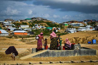 Refugiados rohingya en el campo de Kutupalong.