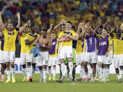 Los jugadores colombianos celebran la victoria ante Uruguay.