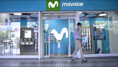 A Movistar store.