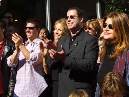 Tom Cruise, Kelly Preston, John Travolta y Kirstie Alley, en la inauguración de una sede de la organización en San Francisco.