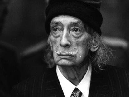 Salvador Dalí fotografiado por Antonio Espejo.