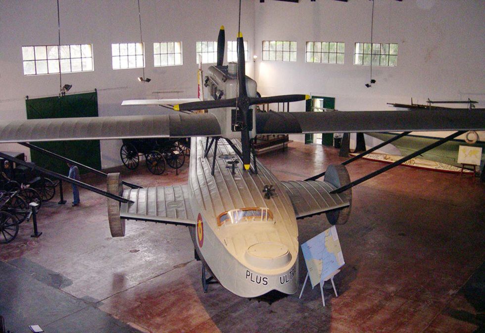 El avión original se puede visitar en la sección de Transporte del Complejo Museográfico Provincial “Enrique Udaondo”, Luján, Argentina.