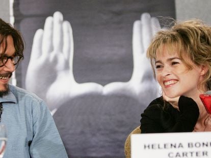 Johnny Depp y Helena Bonham Carter juntos en la rueda de prensa del Festival Internacional de Cine de Toronto 2005 en la presentación de la película 'La novia cadáver', dirigida por Tim Burton.