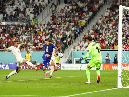 Christian Pulisic anota el único tanto del partido ante Irán.