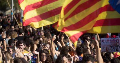 Cientos de estudiantes se manifiestan contra la aplicación del artículo 155.