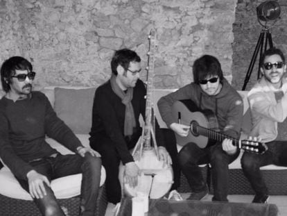 Los integrantes del grupo Lori Meyers durante la grabaci&oacute;n de &#039;En la espiral&#039; en La Casamurada, de Tarragona.