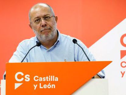 El líder del Ciudadanos en Castilla y León “asegura que en su partido la crítica es posible sin temor a nada”