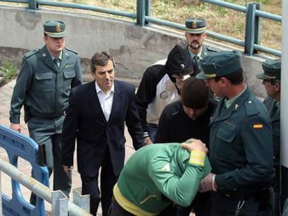 El jefe de la Policía Local de Coslada, Ginés Jiménez, a su salida de los juzgados de la plaza de Castilla en 2009.