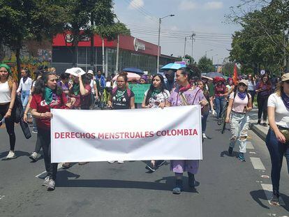 Una manifestación por los derechos menstruales en Colombia, en Bogotá, en marzo de 2020.