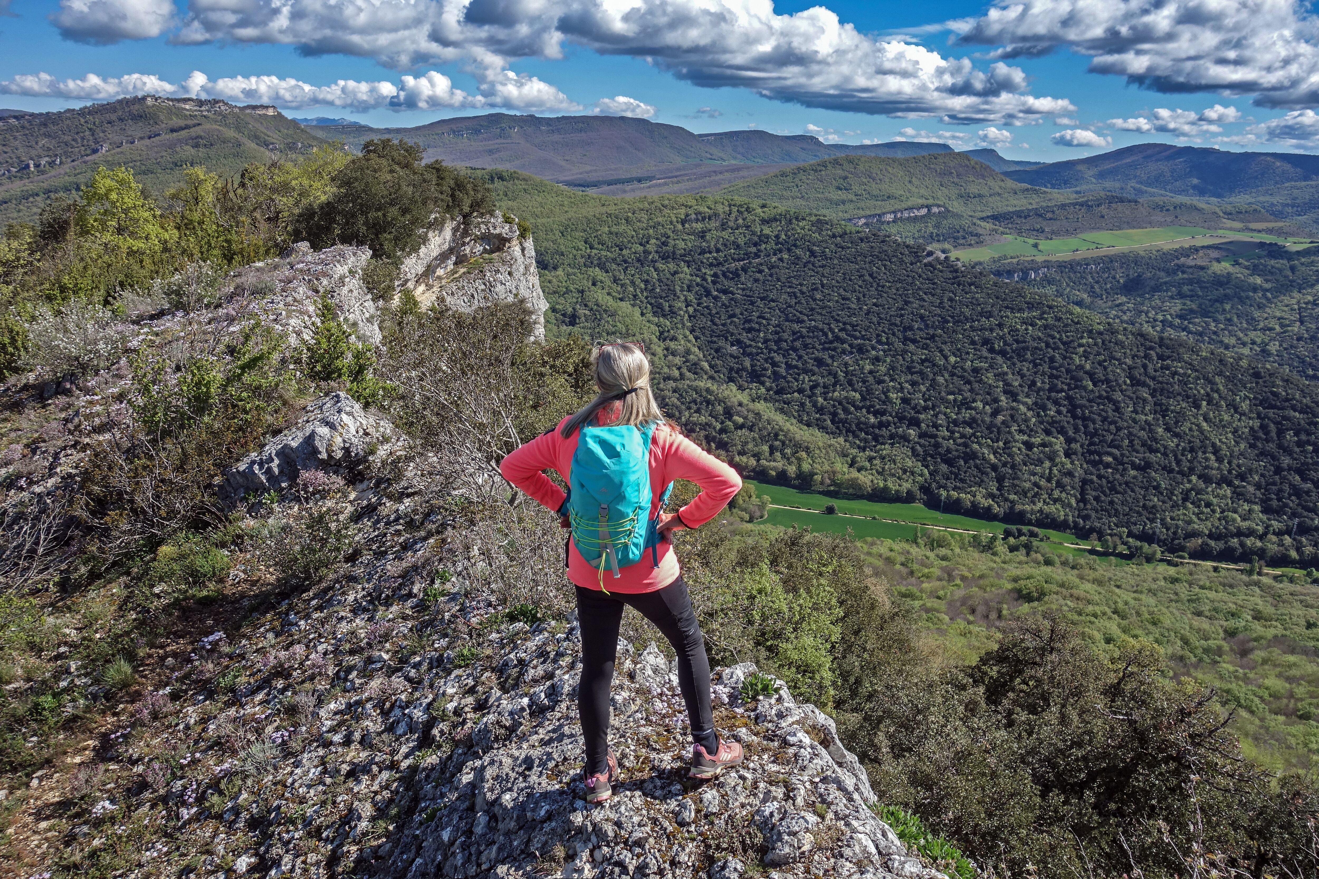 Por el parque natural de Izki: estrellas en el cielo y en el suelo de los montes de Álava