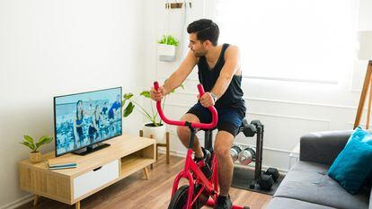 No hay excusas que valgan. Es posible practicar ejercicio en cualquier momento del día. Sin embargo, según la última Encuesta Europea de Salud,  el 36,5% de los españoles ocupa su tiempo libre de forma casi completamente sedentaria.