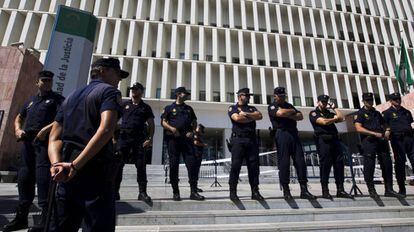 Imagen de la Polic&iacute;a Nacional, en M&aacute;laga.