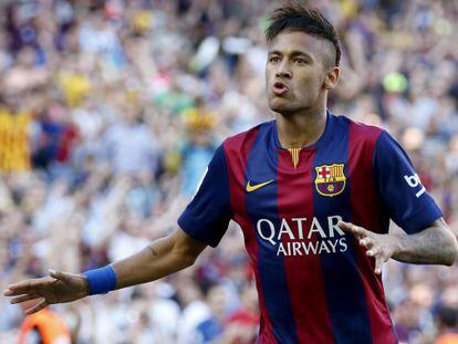 Neymar celebra un gol amb el Barça.