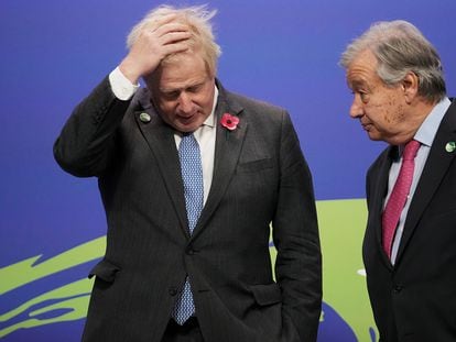 El primer ministro británico, Boris Johnson, y el secretario general de la ONU, António Guterres, en la apertura de la cumbre del clima de Glasgow, en noviembre de 2021.