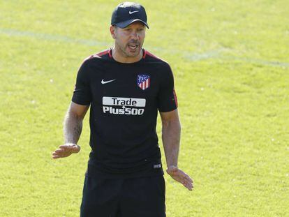 Simeone, este viernes en el entrenamiento previo al partido con el Girona.