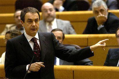 Rodríguez Zapatero, durante su intervención en la sesión de control al Ejecutivo celebrada en el Senado.