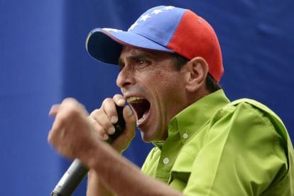 Henrique Capriles durante un mitin de protesta, en noviembre, en Caracas