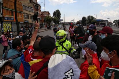 Un grupo de motociclistas durante uan manifestación en Bogotá, el pasado 16 de abril.