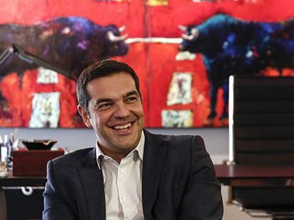 Tsipras asume el cargo con el objetivo de la reducción de la deuda
