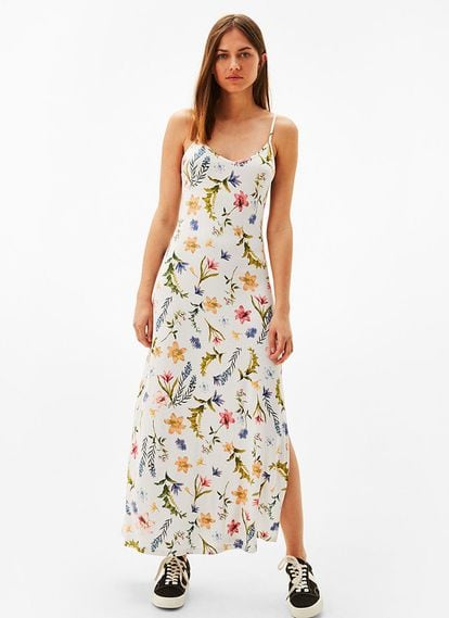 Vestido de flores de Bershka (15,99 euros)