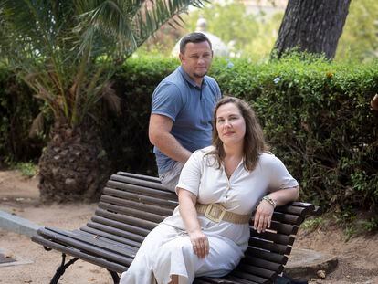 Olesia y Aleksandr, en el parque Ribalta de Castellón de la Plana, el 25 de julio.