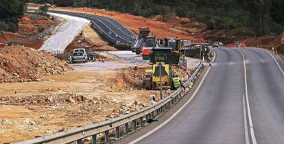 Obras en una carretera de Manacor, en Mallorca.