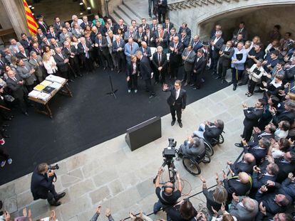 Artur Mas con los alcaldes independentistas en la Generalitat.