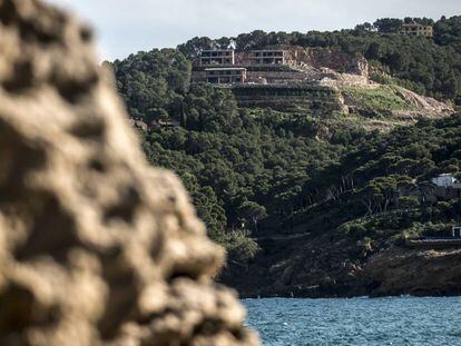 Construcción de viviendas en la Pedrera de S'Antiga en Begur.