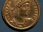 UNSPECIFIED - FEBRUARY 27: Gold solidus of Constantine the Great bearing the image of the emperor, recto. Roman coins, 3rd-4th century AD. (Photo by DeAgostini/Getty Images)