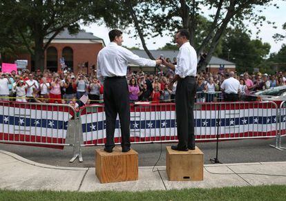 Los candidatos Romney, derecha y Ryan, en un mitin en Ashland (Virginia). 