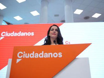 La portavoz en el Congreso de Ciudadanos ha cargado contra Pedro Sánchez por sus pactos con nacionalistas e independentistas siempre