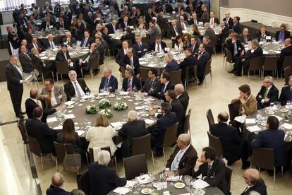 El presidente de Cámara España, José Luis Bonet, se dirige a los empresarios en Valencia.