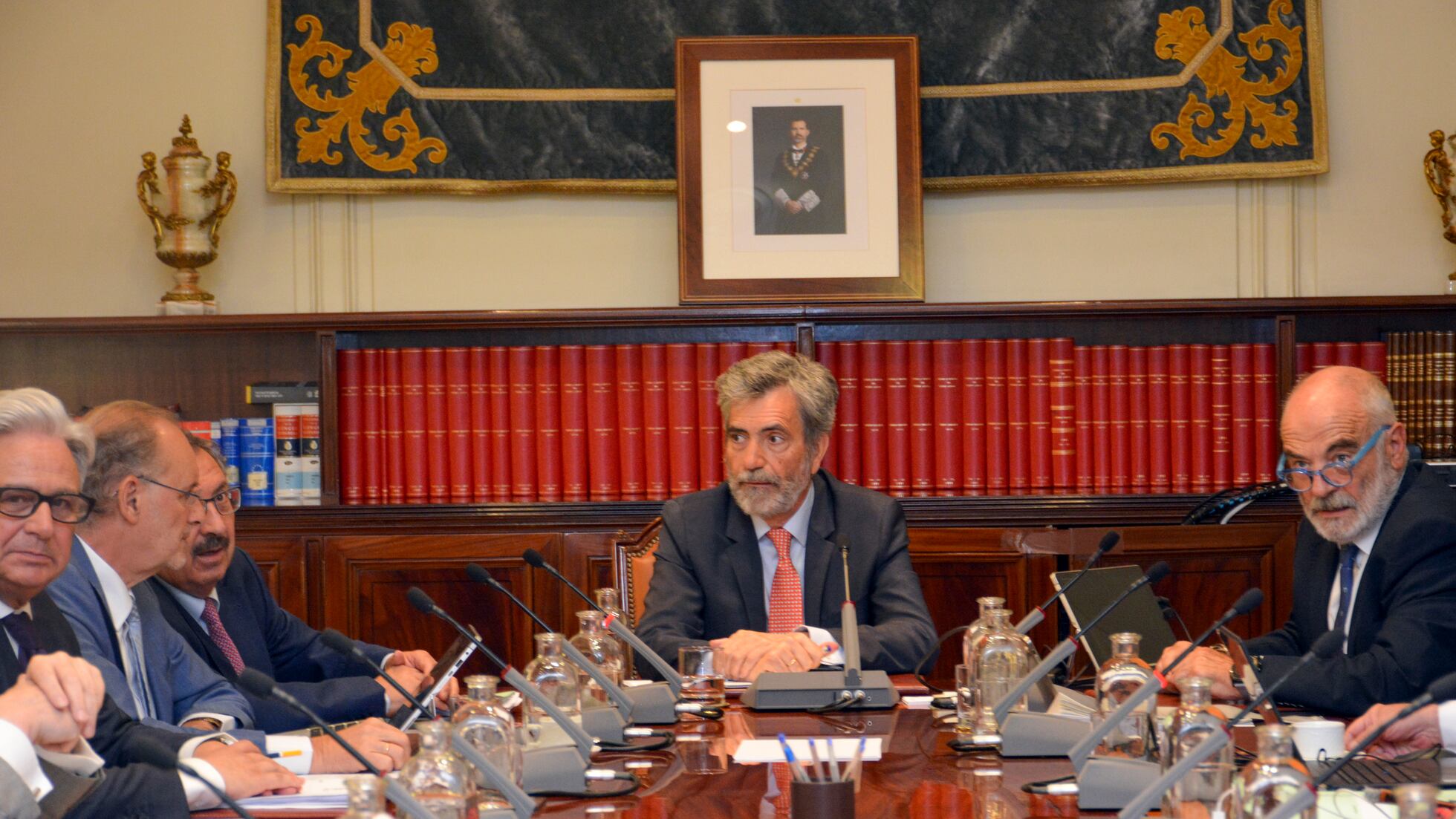 El pleno del CGPJ para elegir a dos magistrados del Constitucional se ...