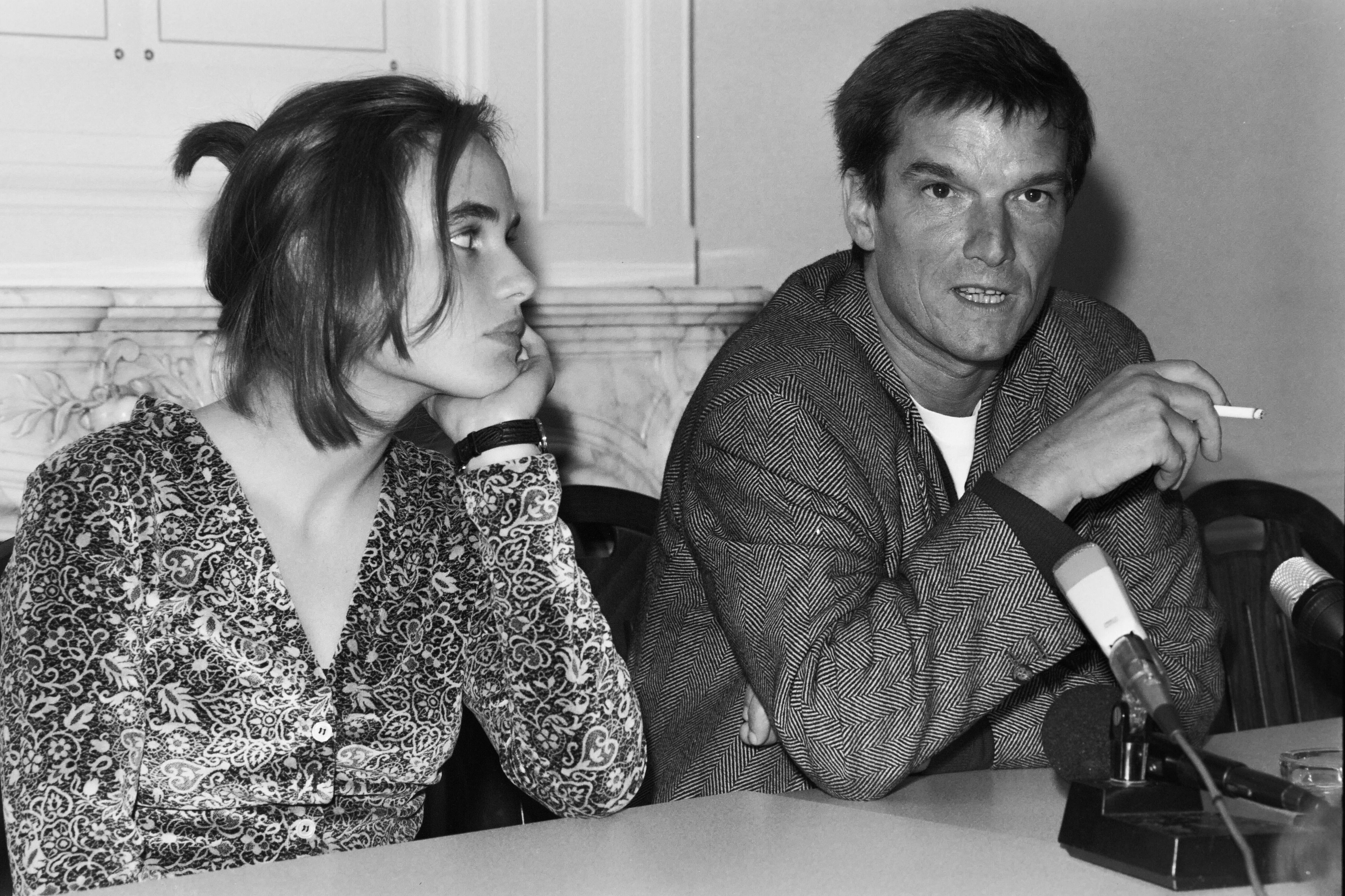 La actriz francesa Judith Godrèche denuncia a dos cineastas por violarla siendo adolescente