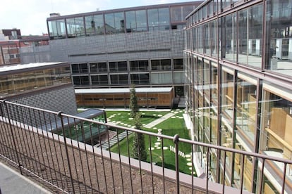 Patio interior del COAM, antiguo colegio de las Escuelas Pías de San Antón.