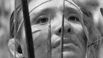 Adneia Yanomami, cuya comunidad ha sido atacada durante las noches por los garimpeiros, los mineros de oro ilegales, con armas automáticas.