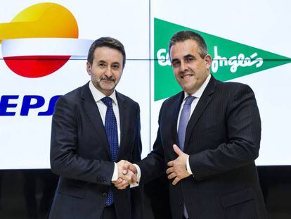 Los consejeros delegados de Repsol y El Corte Inglés, Josu Jon Imaz y Víctor del Pozo, respectivamente. 
 