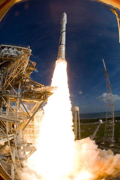 Primer lanzamiento de prueba de un cohete Ares I, el pasado octubre.