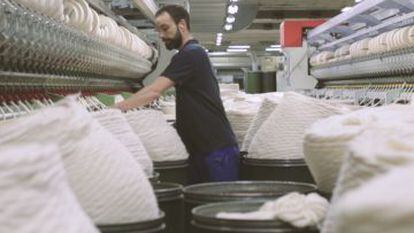 Una fábrica española casi centenaria produce con material reciclado y reutiliza en gran medida sus recursos