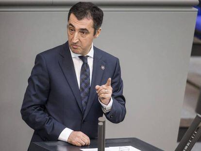 Cem &Ouml;zdemir en el Parlamento alem&aacute;n el pasado 2 de junio.