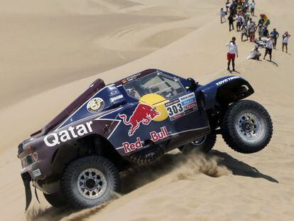 Carlos Sainz pilota el buggy.