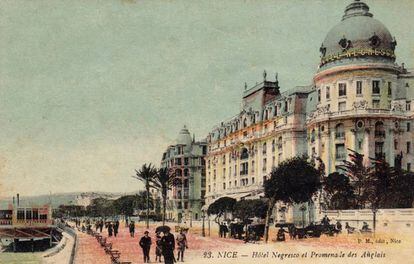 Postal de 1923 de la Promenade des Anglais con el hotel Negresco.